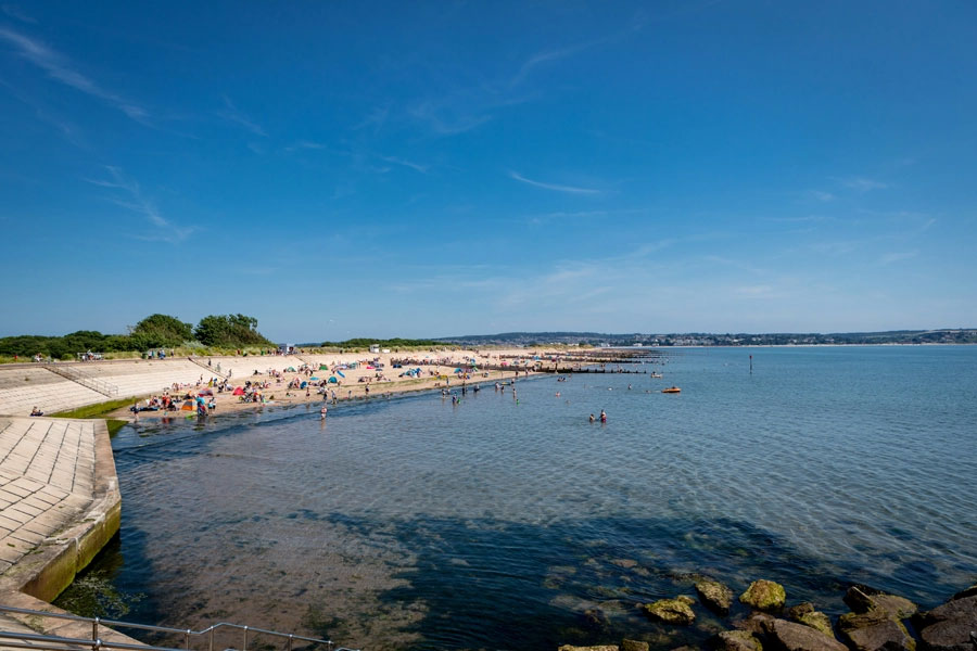 Dawlish Sands Holiday Parks in Devon by the Beach