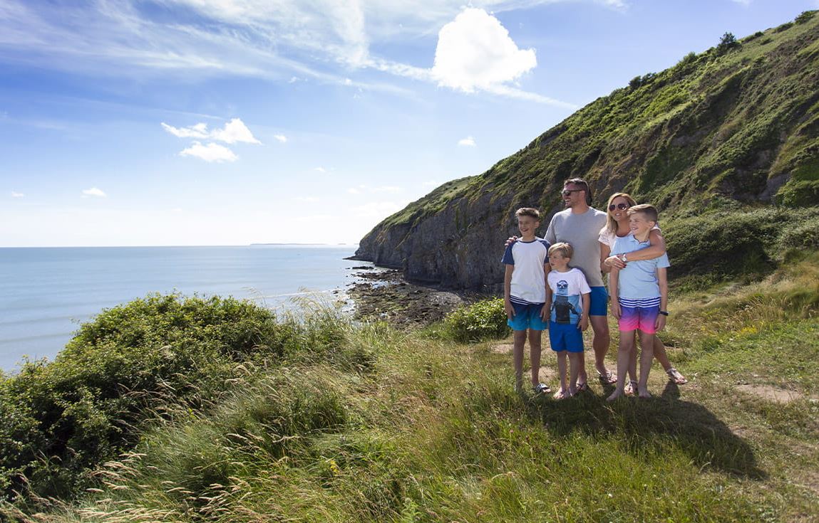 pendine walks near a top Tenby holiday park