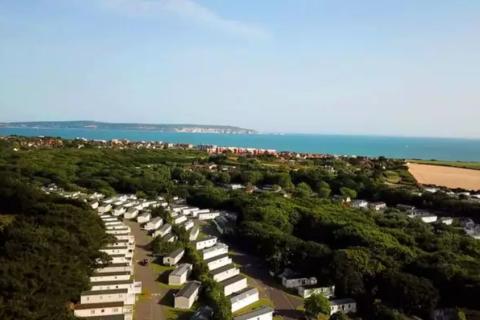 static caravan parks in Hampshire by the beach