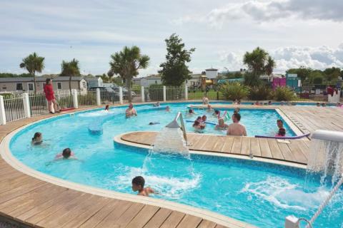 the outdoor lazy river at Presthaven Beach Resort