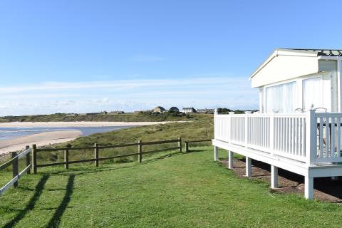 luxury lodges by the beach in Northumberland