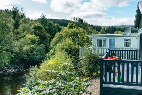 Scotland lodge and caravan park in the Cairngorm National Park