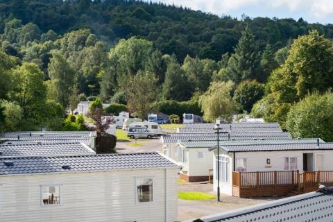 static caravans by Loch Lomand in Scotland at Lomond Woods Holiday Park