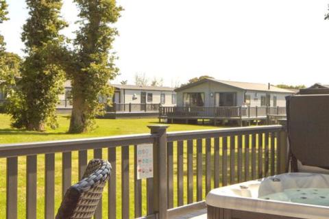 caravans with hot tubs on the isle of Wight