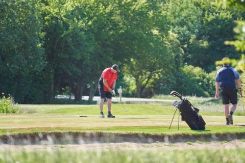 golf holidays in Lincolnshire at Appletree Holiday Park 