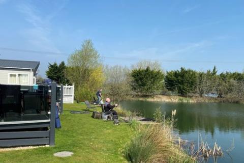 fishing holidays in Lincolnshire at Tattershall Lakes Country Park