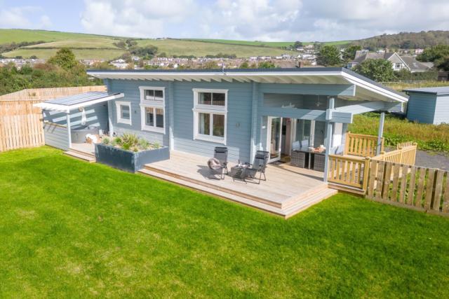 great field lodges, braunton, devon