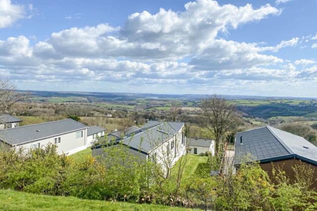 Tamar View Holiday Park looking over Cornwall and Devon