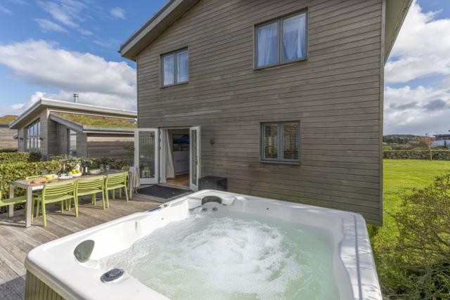 luxury lodges park in cornwall, una st ives