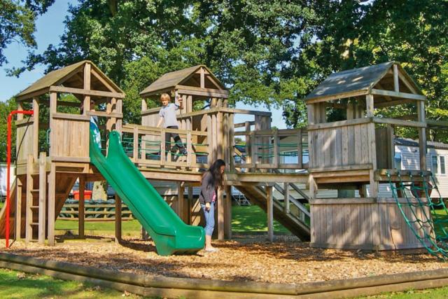 adventure playground cheverton copse holiday park