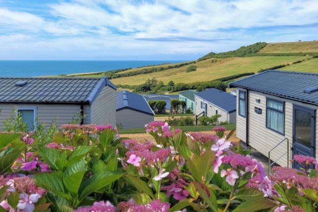 gorselands caravan park in dorchester