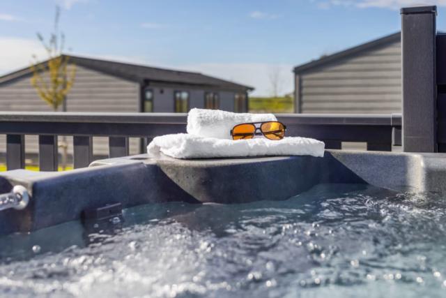 luxury hot tub breaks at penmarlam lodge retreat near fowey