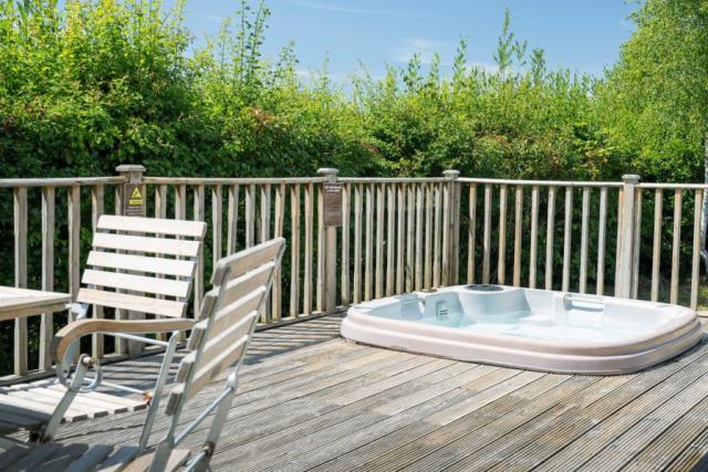 private hot tubs at ashby woulds lodges near ashby-de-la-zouch