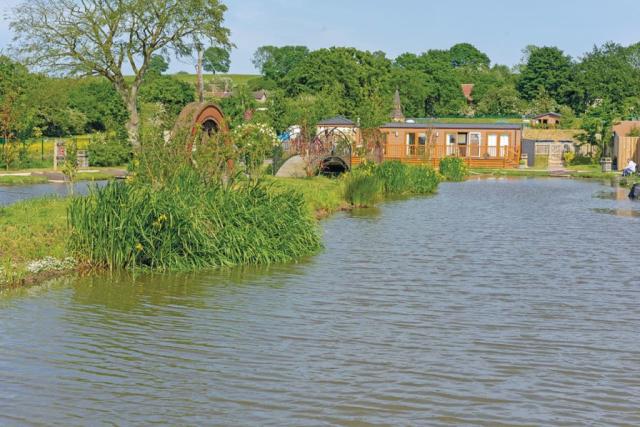 lodge breaks at caistor lakes lodges in caistor