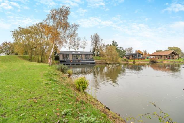 camper uk leisure park near newark