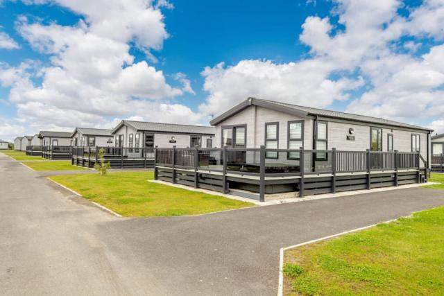 lodge stays at grange leisure park