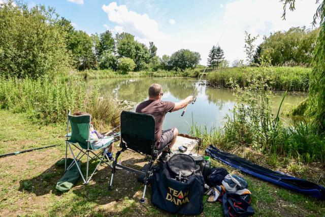 fishing at hanworth country park near potterhanworth