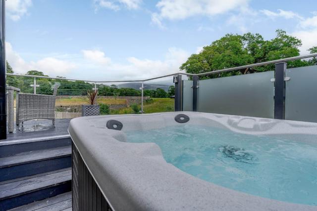 hot tub stays at herdwick croft holiday park in the lake district near Keswick