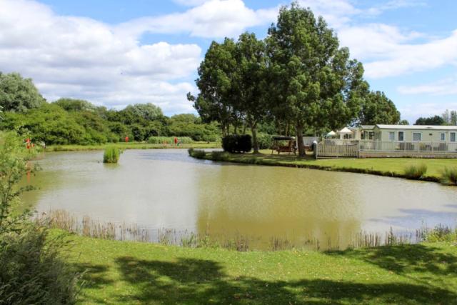 caravan holidays at pine trees leisure park in skegness 
