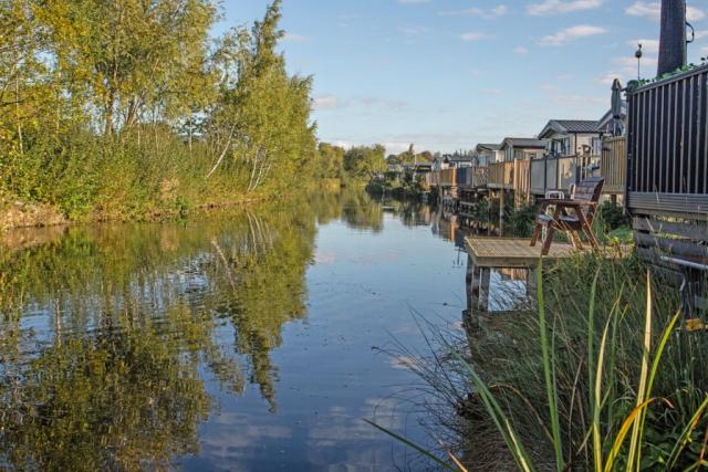 seven lakes country park near crowle in lincolnshire 