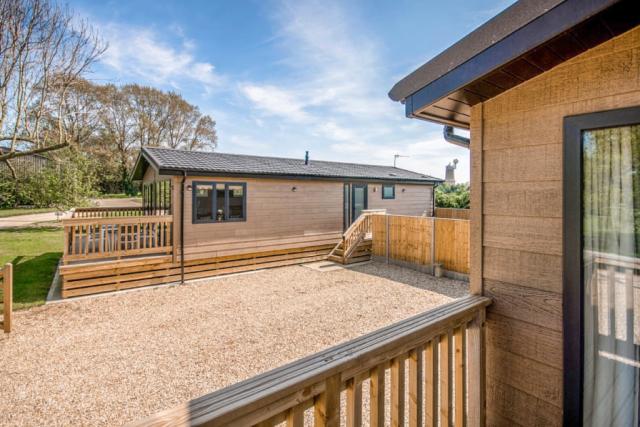 hawthorn glen lodges with private hot tubs in norfolk