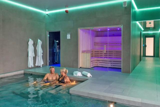 pool at heathergate boutique holiday park 