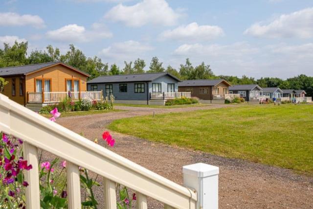 otters mead boutique lodges 