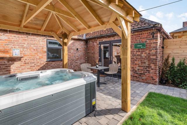 hot tub holidays at redbrick woodland lodges in edwinstowe