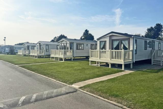 caravan stays at aldbrough leisure park