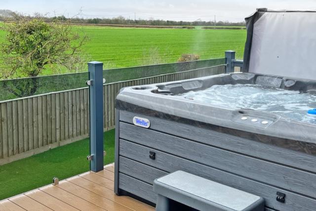 private hot tubs at rookery manor lodges