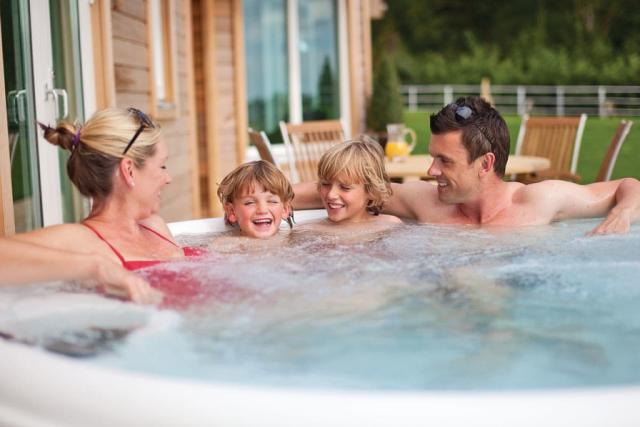 holt tub breaks at swandown lodges in chard