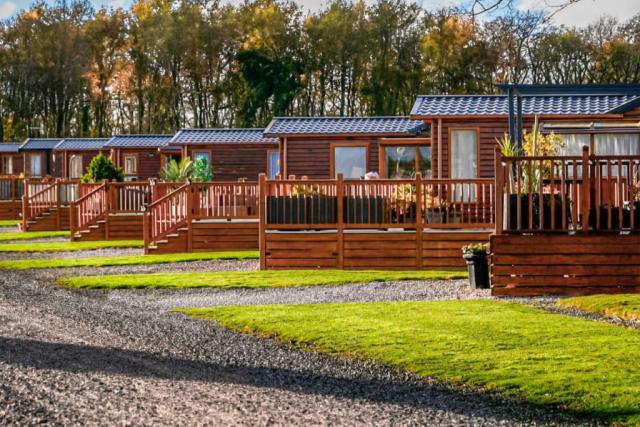 lodges at burton constable holiday park 
