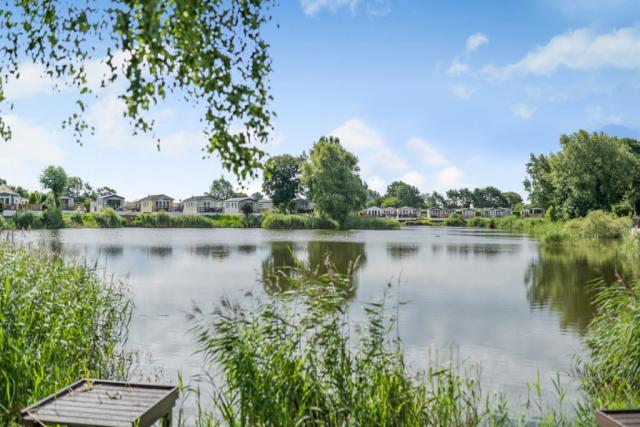 fishing at cawood country park near york