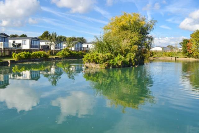 lake at the cottages at orchard farm in filey