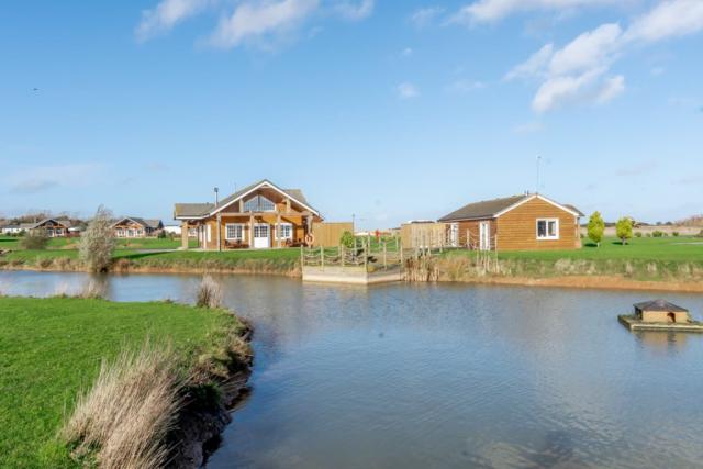 fishing lakes at hornsea lakeside lodges in hornsea