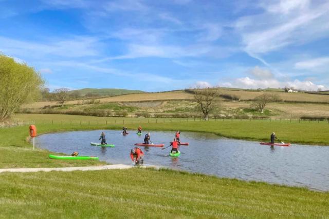 water sports at meadow springs country and leisure park in caersws