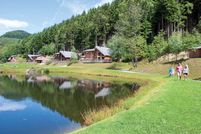 lodge breaks at penvale lakes lodges in llangollen