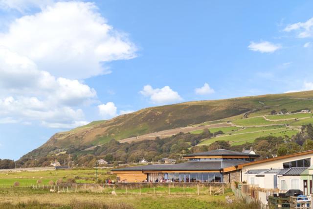 sunbeach holiday park at llwyngwril