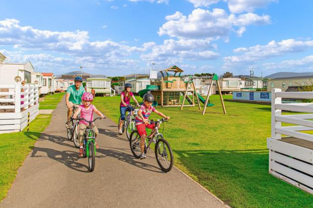 caravan holidays at white tower holiday park near caernarfon