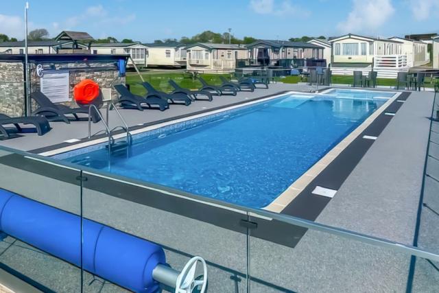 pool at white tower holiday park near caernarfon
