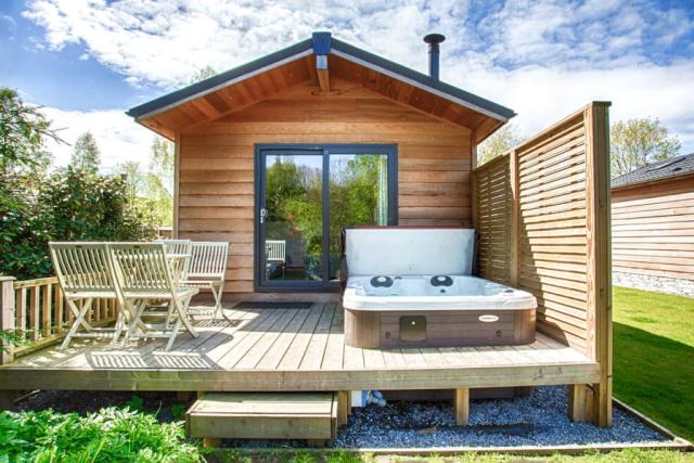 hot tubs at at braidhaugh holiday park in crieff