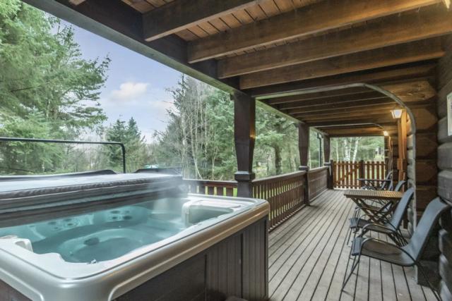 luxury lodge holidays with hot tubs in Angus at Piperdam