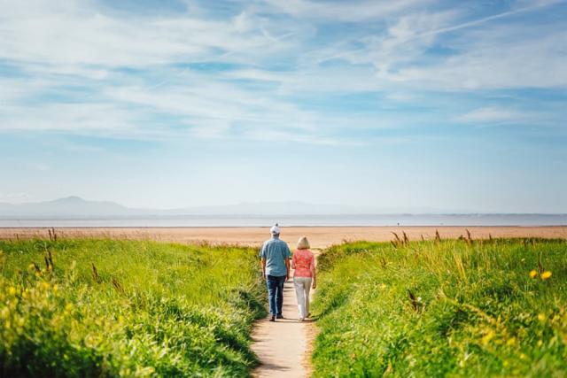 beach access at queensberry bay holiday park annan, dumfries and galloway
