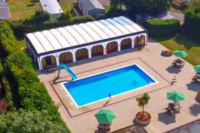 White Rose Holiday Park outdoor swimming pool