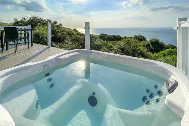 private hot tub at wide horizons holiday park in aberaeron