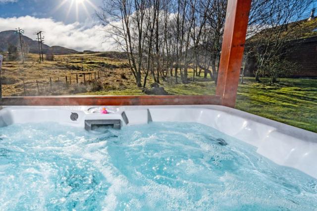 private hot tub lodges at wildside highland lodges at loch ness