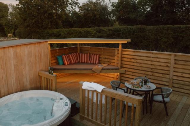 luxury lodge with hot tub near Cleethorpes in Lincolnshire at Laceby Manor Resort