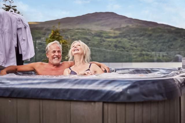 private hot tubs at loch lomond holiday park in Inveruglas