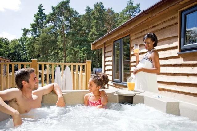 hot tub lodge holidays near Winchester at Marwell Resort