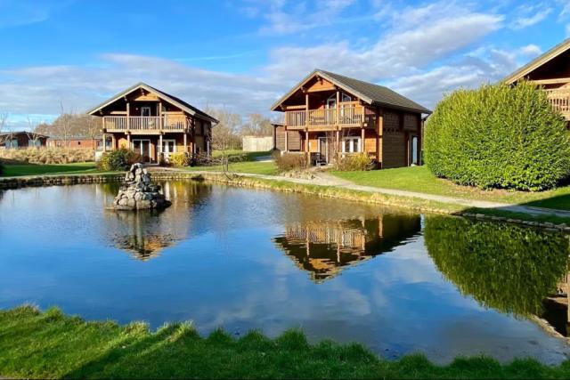 Woodlands Lakes Holiday Resort lodge holidays by the lakes